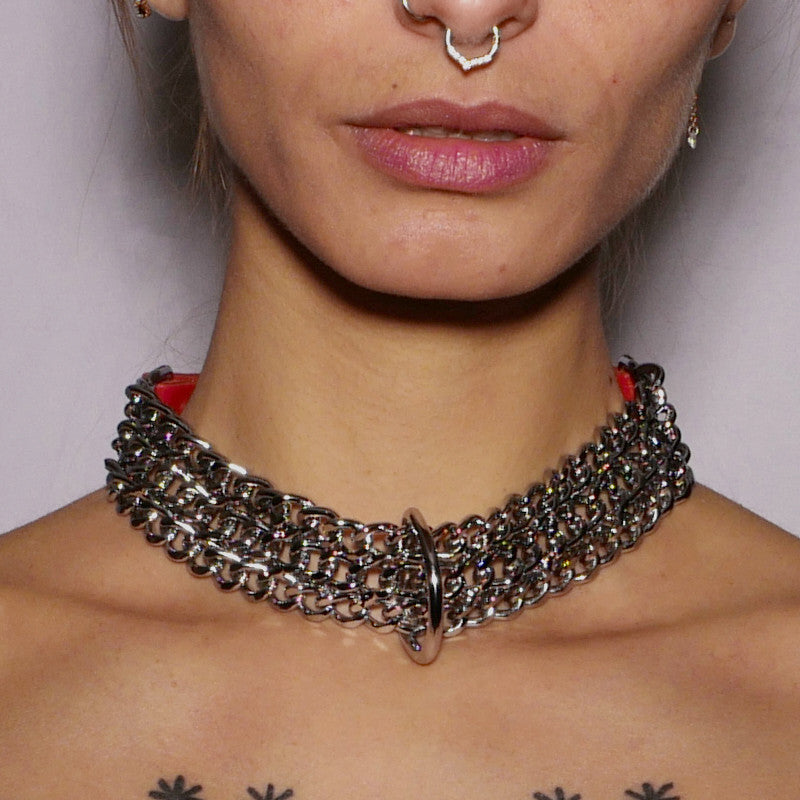 Collier Chaines cuir rouge – The Sinners – vue 1