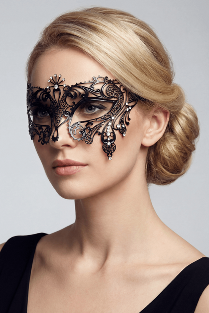 Masque vénitien Bianca rigide doré avec strass – Be Lily Accessories – vue 1