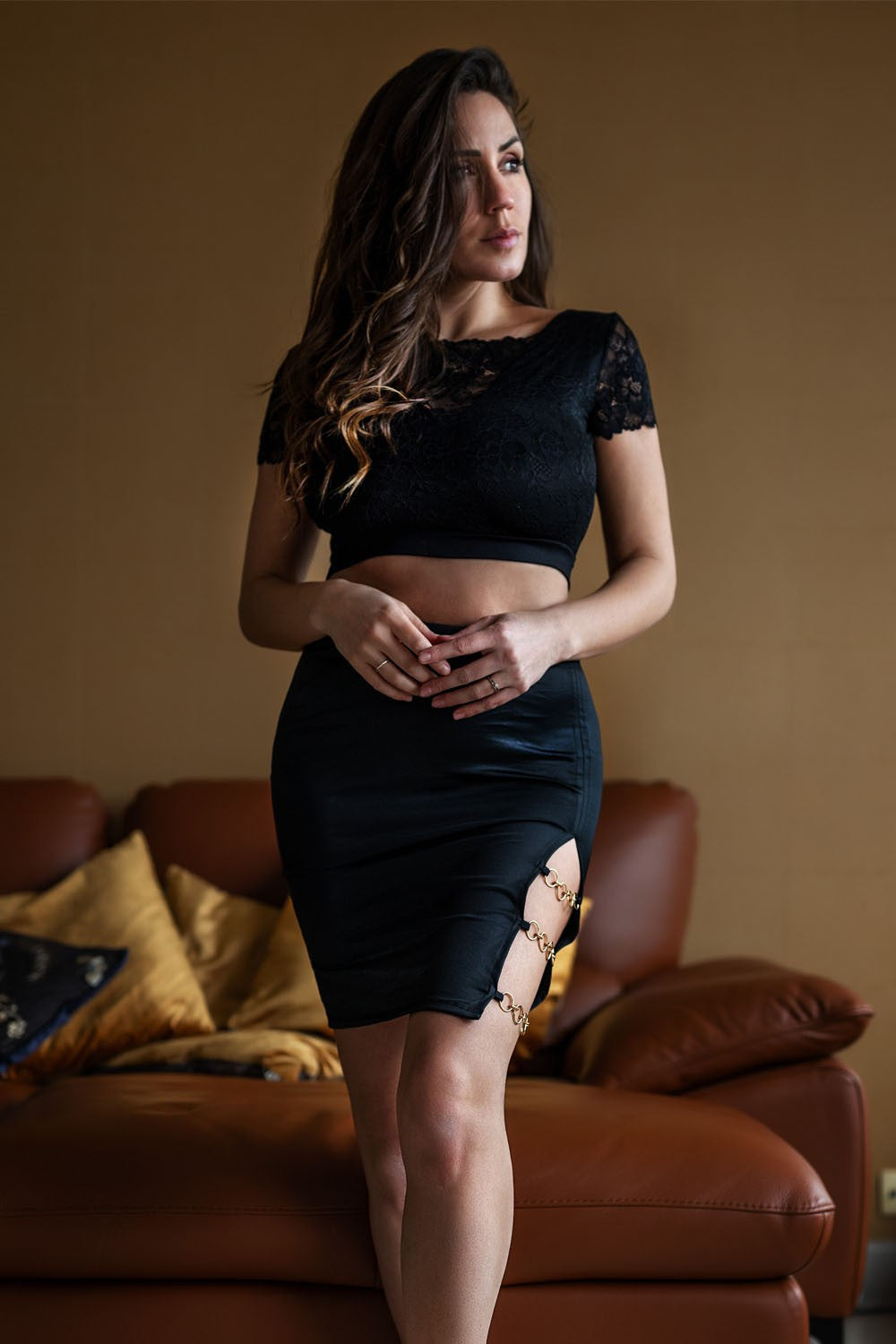 Jupe courte noire Elena fendue sur le côté – Be lily Mode – vue 4