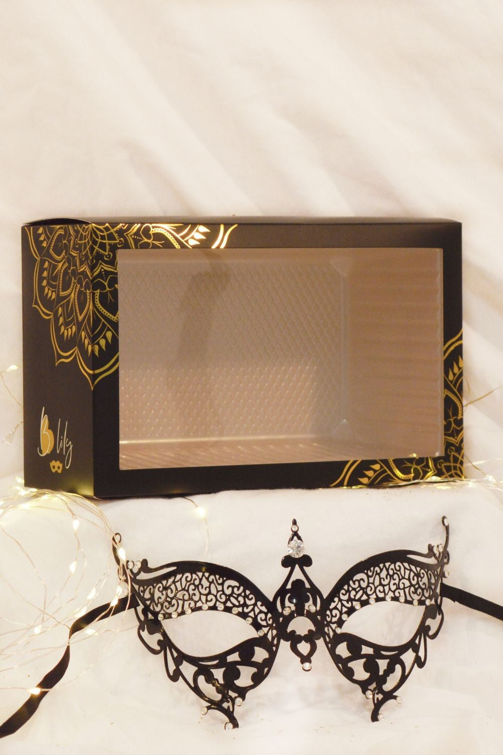 Masque vénitien Alida noir avec strass – Be Lily Accessories – vue 3